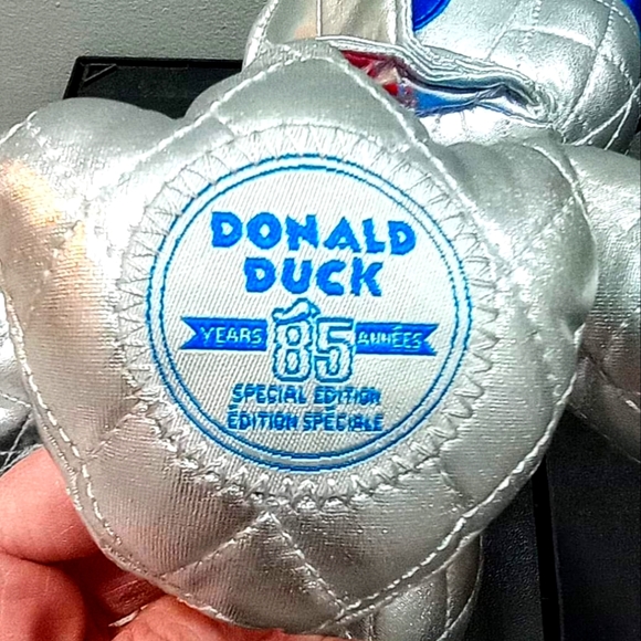 Limited Edition Disney Donald Duck 85 Years - Picture 4 of 7